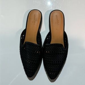 Universal Thread Flats